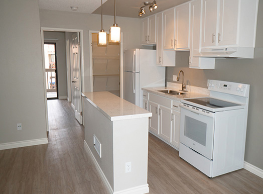 This gourmet kitchens can be viewed in person at the Silverado Apartments, so make a reservation and stop in today.