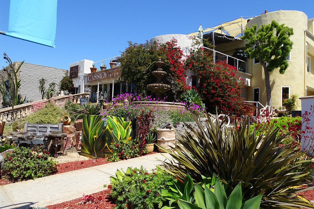 This image displays photo of the Train station in Solana Beach