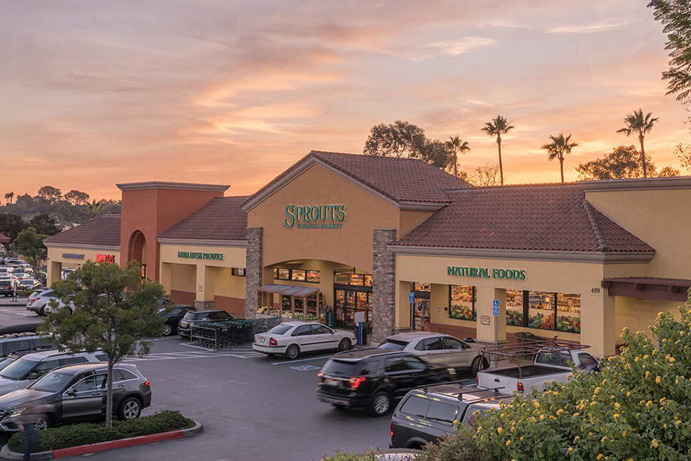 This image displays photo of the Train station in Solana Beach