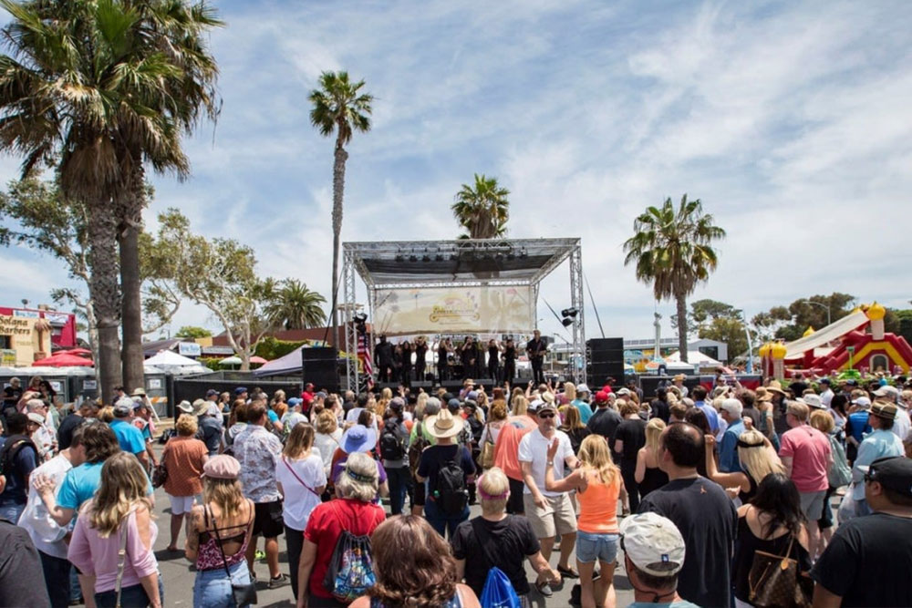 This image displays photo of the Train station in Solana Beach